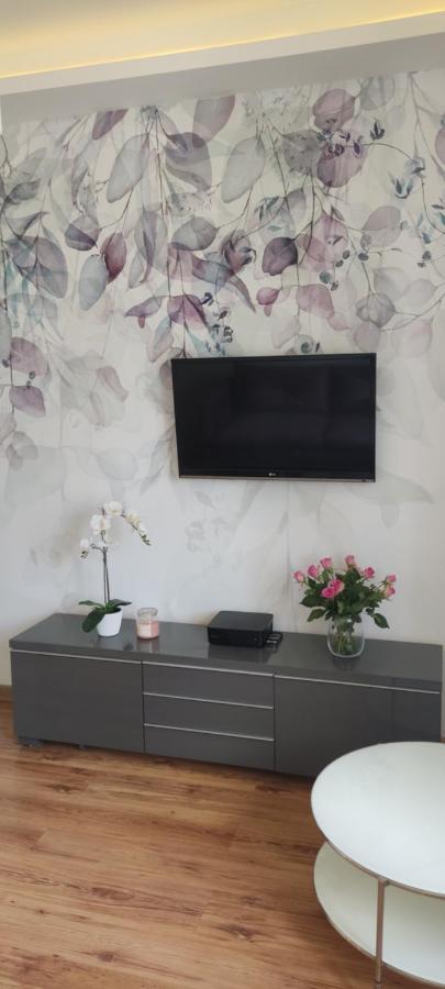Be My Guest - Krucza Elegant Apartment - Rondo De Gaulle'A Center Of Warsaw Metro Wi-Fi Breakfast Экстерьер фото